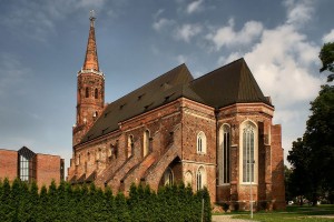 Kollegiatskirche auf der Dominsel (Quelle: Wikipedia, Zetem, 2010)