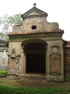 Barockes Grabmal auf dem ehem. ev. Friedhof